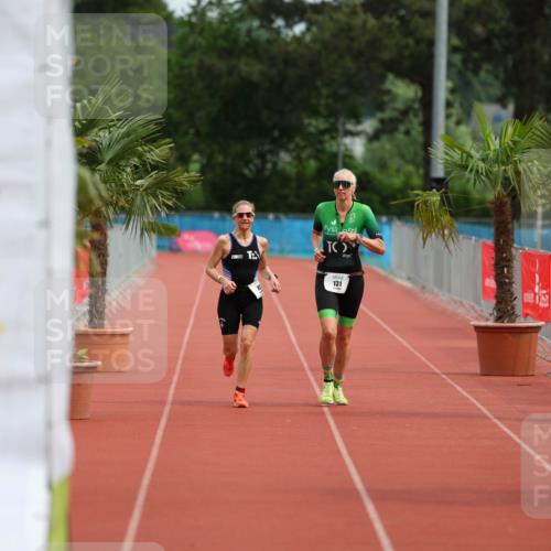15.06.2025 - 7 Türme Triathlon Michael Strokosch http://msf.ph/oto/7930015 15.06.2025 10:35:32 Ziel  meine-sportfotos.de