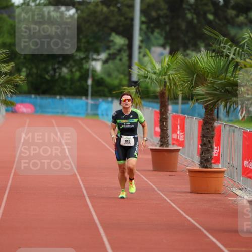 15.06.2025 - 7 Türme Triathlon Michael Strokosch http://msf.ph/oto/7930071 15.06.2025 10:37:29 Ziel 145 meine-sportfotos.de