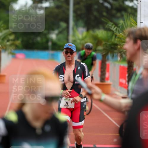 15.06.2025 - 7 Türme Triathlon Michael Strokosch http://msf.ph/oto/7930100 15.06.2025 10:39:24 Ziel 77, 139 meine-sportfotos.de