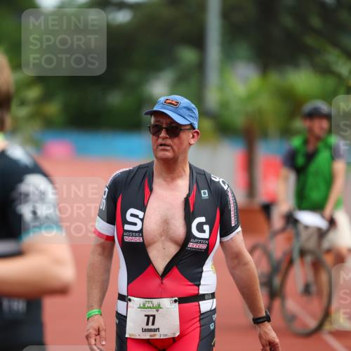 15.06.2025 - 7 Türme Triathlon Michael Strokosch http://msf.ph/oto/7930101 15.06.2025 10:39:25 Ziel 77, 139 meine-sportfotos.de