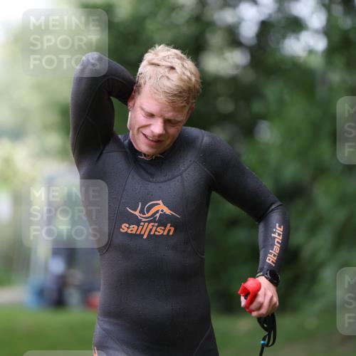 15.06.2025 - 7 Türme Triathlon Michael Strokosch http://msf.ph/oto/7930113 15.06.2025 12:22:35 Schwimmen 440, 461, 579, 647 meine-sportfotos.de