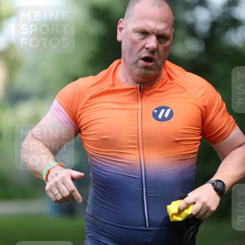 15.06.2025 - 7 Türme Triathlon Michael Strokosch http://msf.ph/oto/7930136 15.06.2025 12:22:47 Schwimmen 353, 440, 495, 506, 579, 598, 647 meine-sportfotos.de