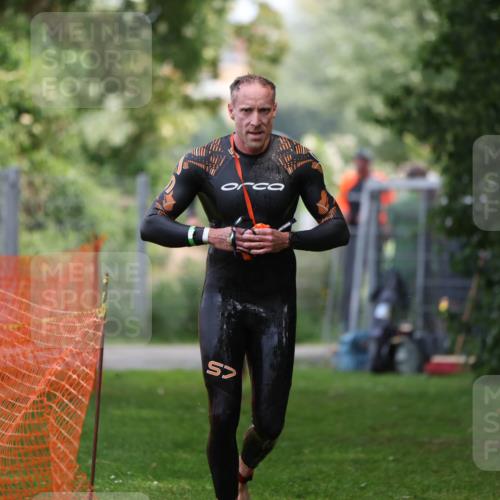 15.06.2025 - 7 Türme Triathlon Michael Strokosch http://msf.ph/oto/7930147 15.06.2025 12:22:50 Schwimmen 353, 440, 495, 506, 579, 598, 647, 681 meine-sportfotos.de