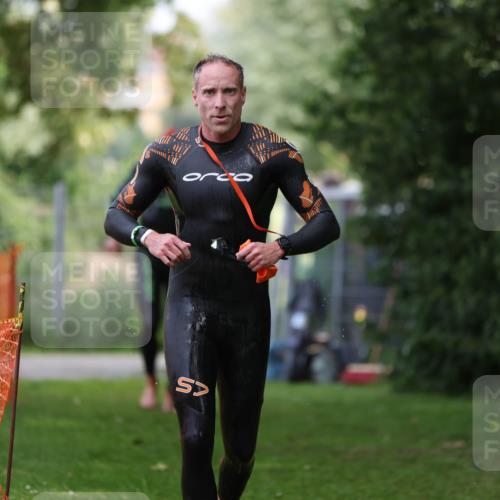 15.06.2025 - 7 Türme Triathlon Michael Strokosch http://msf.ph/oto/7930149 15.06.2025 12:22:50 Schwimmen 353, 440, 495, 506, 579, 598, 647, 681 meine-sportfotos.de