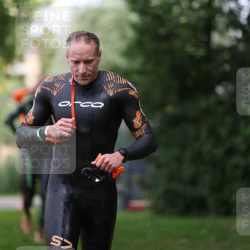 15.06.2025 - 7 Türme Triathlon Michael Strokosch http://msf.ph/oto/7930155 15.06.2025 12:22:52 Schwimmen 353, 440, 495, 506, 579, 598, 647, 681 meine-sportfotos.de