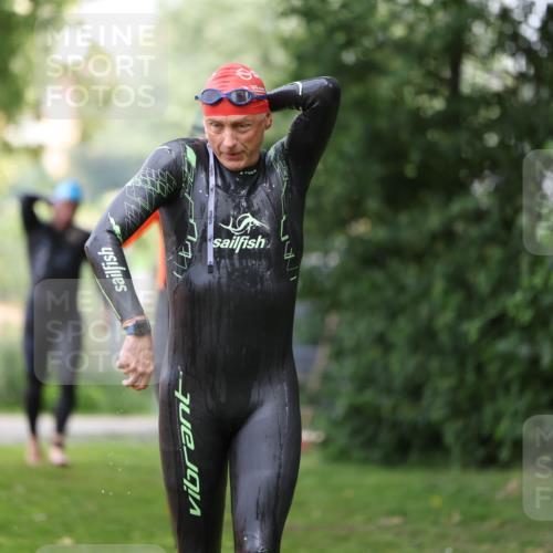 15.06.2025 - 7 Türme Triathlon Michael Strokosch http://msf.ph/oto/7930157 15.06.2025 12:22:56 Schwimmen 353, 376, 436, 440, 495, 506, 579, 598, 681 meine-sportfotos.de