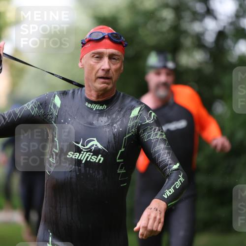15.06.2025 - 7 Türme Triathlon Michael Strokosch http://msf.ph/oto/7930166 15.06.2025 12:22:58 Schwimmen 353, 376, 436, 440, 495, 506, 546, 598, 681 meine-sportfotos.de
