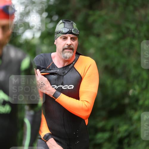 15.06.2025 - 7 Türme Triathlon Michael Strokosch http://msf.ph/oto/7930169 15.06.2025 12:22:59 Schwimmen 353, 376, 436, 440, 495, 506, 546, 598, 681 meine-sportfotos.de