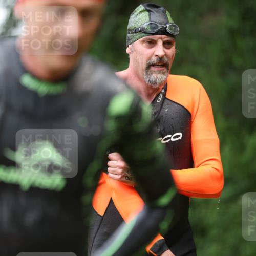 15.06.2025 - 7 Türme Triathlon Michael Strokosch http://msf.ph/oto/7930171 15.06.2025 12:22:59 Schwimmen 353, 376, 436, 440, 495, 506, 546, 598, 681 meine-sportfotos.de