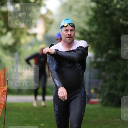15.06.2025 - 7 Türme Triathlon Michael Strokosch http://msf.ph/oto/7930180 15.06.2025 12:23:02 Schwimmen 353, 376, 436, 440, 495, 506, 546, 598, 681 meine-sportfotos.de