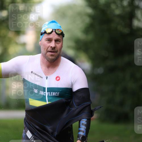 15.06.2025 - 7 Türme Triathlon Michael Strokosch http://msf.ph/oto/7930187 15.06.2025 12:23:03 Schwimmen 353, 376, 436, 495, 506, 546, 598, 681 meine-sportfotos.de