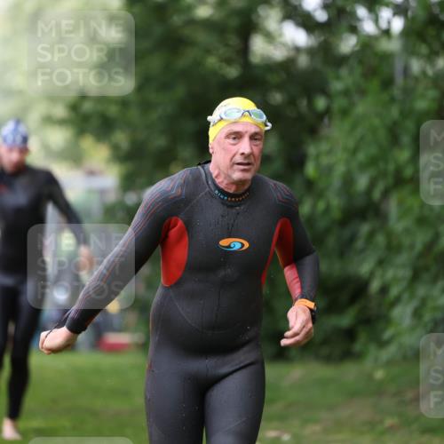 15.06.2025 - 7 Türme Triathlon Michael Strokosch http://msf.ph/oto/7930198 15.06.2025 12:23:09 Schwimmen 353, 376, 422, 436, 474, 495, 506, 546, 606, 681 meine-sportfotos.de