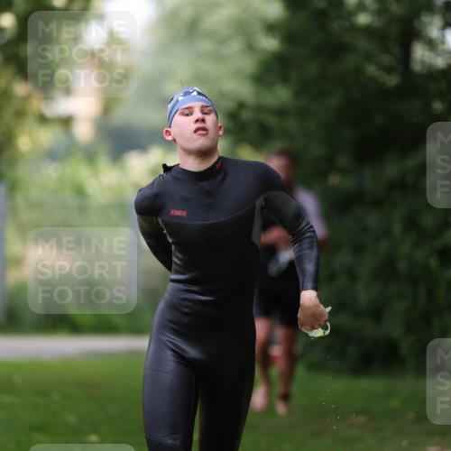 15.06.2025 - 7 Türme Triathlon Michael Strokosch http://msf.ph/oto/7930210 15.06.2025 12:23:12 Schwimmen 353, 376, 422, 436, 474, 506, 546, 558, 606, 681 meine-sportfotos.de