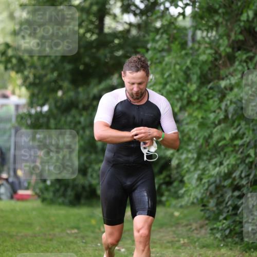 15.06.2025 - 7 Türme Triathlon Michael Strokosch http://msf.ph/oto/7930218 15.06.2025 12:23:15 Schwimmen 353, 376, 388, 422, 436, 474, 546, 558, 606, 681 meine-sportfotos.de