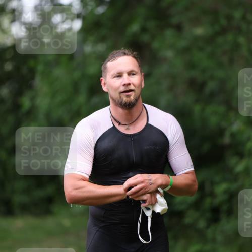 15.06.2025 - 7 Türme Triathlon Michael Strokosch http://msf.ph/oto/7930227 15.06.2025 12:23:16 Schwimmen 353, 376, 388, 422, 436, 457, 474, 546, 558, 606, 681 meine-sportfotos.de