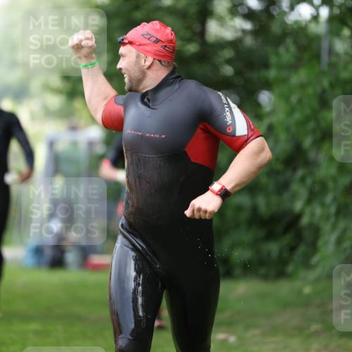 15.06.2025 - 7 Türme Triathlon Michael Strokosch http://msf.ph/oto/7930234 15.06.2025 12:23:23 Schwimmen 376, 388, 422, 436, 457, 474, 541, 546, 558, 606, 639 meine-sportfotos.de