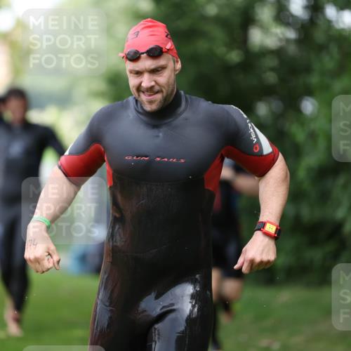 15.06.2025 - 7 Türme Triathlon Michael Strokosch http://msf.ph/oto/7930236 15.06.2025 12:23:24 Schwimmen 388, 422, 436, 457, 474, 541, 546, 558, 606, 639 meine-sportfotos.de