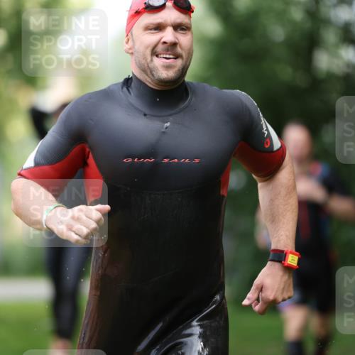 15.06.2025 - 7 Türme Triathlon Michael Strokosch http://msf.ph/oto/7930239 15.06.2025 12:23:24 Schwimmen 388, 422, 436, 457, 474, 541, 546, 558, 606, 639 meine-sportfotos.de