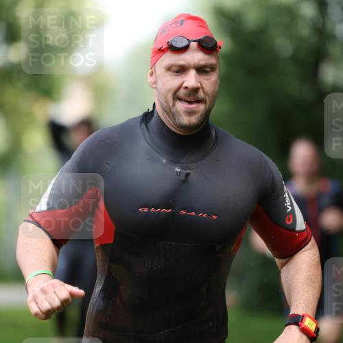 15.06.2025 - 7 Türme Triathlon Michael Strokosch http://msf.ph/oto/7930240 15.06.2025 12:23:25 Schwimmen 388, 422, 436, 457, 474, 541, 546, 558, 606, 639 meine-sportfotos.de