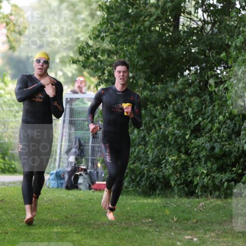 15.06.2025 - 7 Türme Triathlon Michael Strokosch http://msf.ph/oto/7930273 15.06.2025 12:23:37 Schwimmen 388, 422, 457, 467, 541, 558, 580, 582, 606, 639 meine-sportfotos.de