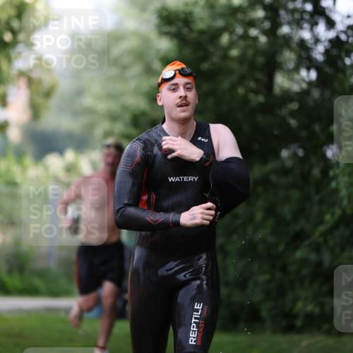 15.06.2025 - 7 Türme Triathlon Michael Strokosch http://msf.ph/oto/7930299 15.06.2025 12:23:46 Schwimmen 457, 467, 541, 580, 582, 639 meine-sportfotos.de