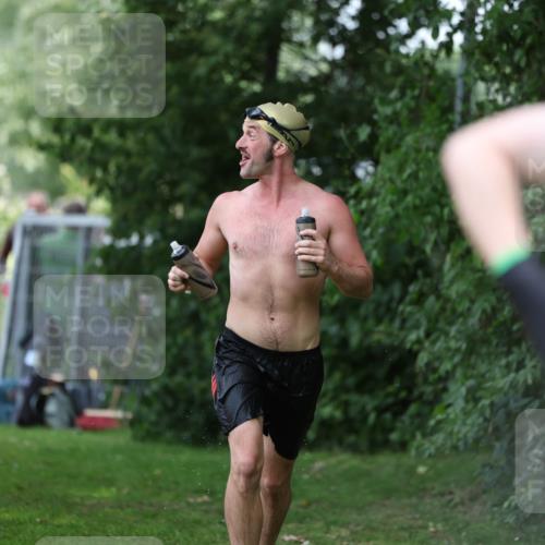 15.06.2025 - 7 Türme Triathlon Michael Strokosch http://msf.ph/oto/7930305 15.06.2025 12:23:48 Schwimmen 467, 580, 582, 639 meine-sportfotos.de