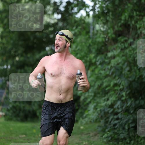 15.06.2025 - 7 Türme Triathlon Michael Strokosch http://msf.ph/oto/7930307 15.06.2025 12:23:48 Schwimmen 467, 580, 582, 639 meine-sportfotos.de