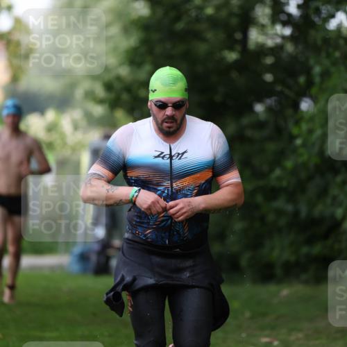 15.06.2025 - 7 Türme Triathlon Michael Strokosch http://msf.ph/oto/7930343 15.06.2025 12:24:13 Schwimmen 355, 449, 527, 643 meine-sportfotos.de