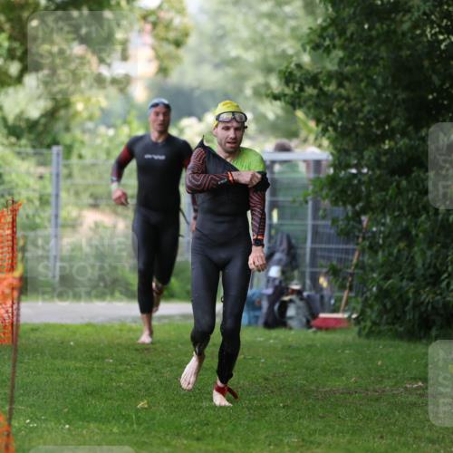 15.06.2025 - 7 Türme Triathlon Michael Strokosch http://msf.ph/oto/7930358 15.06.2025 12:24:21 Schwimmen 355, 361, 449, 527, 643 meine-sportfotos.de