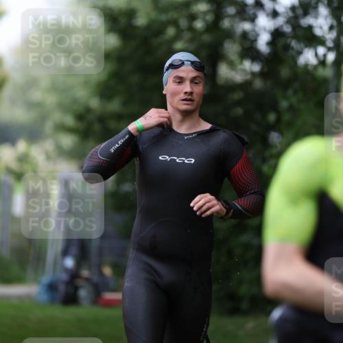 15.06.2025 - 7 Türme Triathlon Michael Strokosch http://msf.ph/oto/7930370 15.06.2025 12:24:25 Schwimmen 355, 361, 432, 449, 643 meine-sportfotos.de