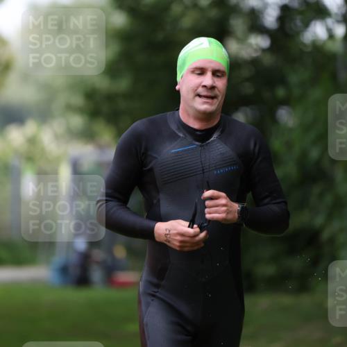 15.06.2025 - 7 Türme Triathlon Michael Strokosch http://msf.ph/oto/7930409 15.06.2025 12:24:44 Schwimmen 361, 432 meine-sportfotos.de