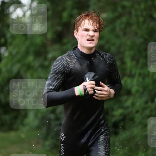 15.06.2025 - 7 Türme Triathlon Michael Strokosch http://msf.ph/oto/7930414 15.06.2025 12:25:22 Schwimmen 379, 441, 587, 663 meine-sportfotos.de