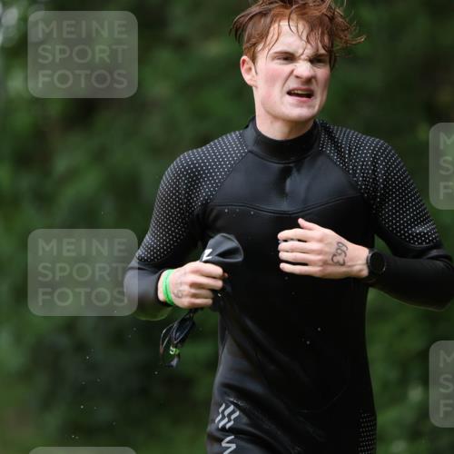 15.06.2025 - 7 Türme Triathlon Michael Strokosch http://msf.ph/oto/7930417 15.06.2025 12:25:22 Schwimmen 379, 441, 587, 663 meine-sportfotos.de
