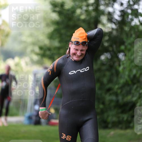 15.06.2025 - 7 Türme Triathlon Michael Strokosch http://msf.ph/oto/7930441 15.06.2025 12:25:28 Schwimmen 379, 441, 587, 663 meine-sportfotos.de