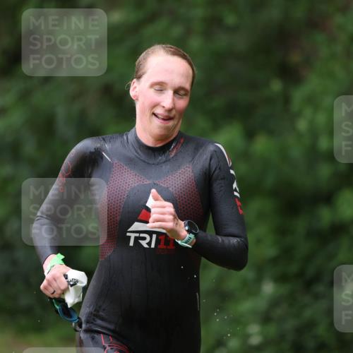 15.06.2025 - 7 Türme Triathlon Michael Strokosch http://msf.ph/oto/7930450 15.06.2025 12:25:33 Schwimmen 379, 441, 587 meine-sportfotos.de