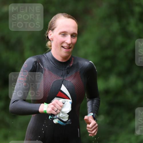 15.06.2025 - 7 Türme Triathlon Michael Strokosch http://msf.ph/oto/7930451 15.06.2025 12:25:34 Schwimmen 379, 441, 587 meine-sportfotos.de