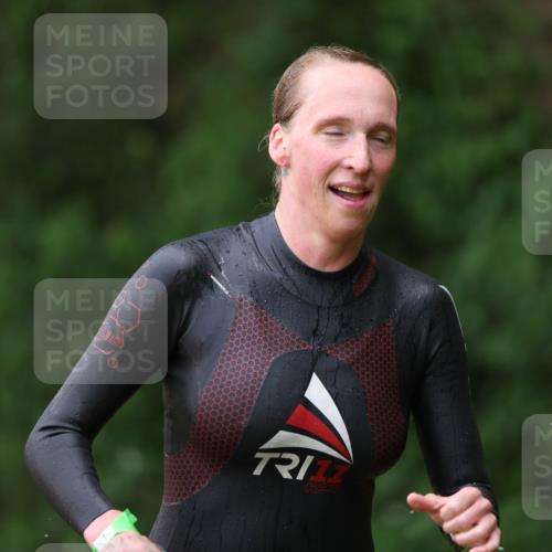 15.06.2025 - 7 Türme Triathlon Michael Strokosch http://msf.ph/oto/7930452 15.06.2025 12:25:34 Schwimmen 379, 441, 587 meine-sportfotos.de