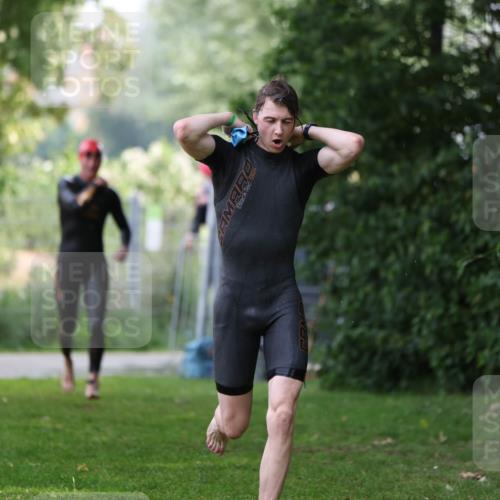 15.06.2025 - 7 Türme Triathlon Michael Strokosch http://msf.ph/oto/7930454 15.06.2025 12:25:58 Schwimmen 393, 469, 479, 619, 621 meine-sportfotos.de