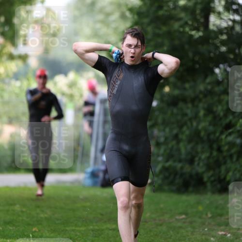 15.06.2025 - 7 Türme Triathlon Michael Strokosch http://msf.ph/oto/7930455 15.06.2025 12:25:58 Schwimmen 393, 469, 479, 619, 621 meine-sportfotos.de