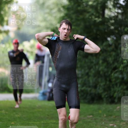 15.06.2025 - 7 Türme Triathlon Michael Strokosch http://msf.ph/oto/7930456 15.06.2025 12:25:59 Schwimmen 393, 469, 479, 619, 621 meine-sportfotos.de