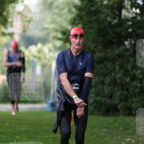 15.06.2025 - 7 Türme Triathlon Michael Strokosch http://msf.ph/oto/7930476 15.06.2025 12:26:03 Schwimmen 393, 469, 479, 619, 621 meine-sportfotos.de