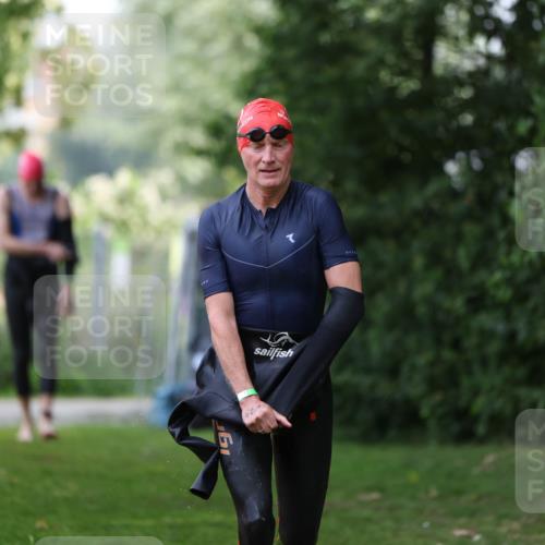 15.06.2025 - 7 Türme Triathlon Michael Strokosch http://msf.ph/oto/7930478 15.06.2025 12:26:03 Schwimmen 393, 469, 479, 619, 621 meine-sportfotos.de