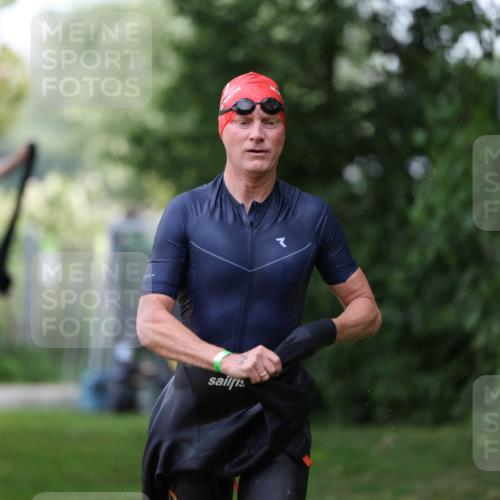 15.06.2025 - 7 Türme Triathlon Michael Strokosch http://msf.ph/oto/7930482 15.06.2025 12:26:04 Schwimmen 393, 469, 479, 619, 621 meine-sportfotos.de