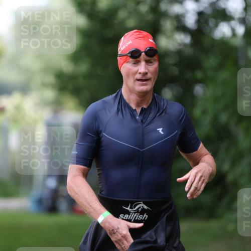 15.06.2025 - 7 Türme Triathlon Michael Strokosch http://msf.ph/oto/7930484 15.06.2025 12:26:05 Schwimmen 393, 469, 479, 619, 621 meine-sportfotos.de