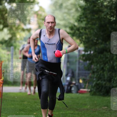 15.06.2025 - 7 Türme Triathlon Michael Strokosch http://msf.ph/oto/7930488 15.06.2025 12:26:09 Schwimmen 393, 469, 479, 600, 619, 621 meine-sportfotos.de