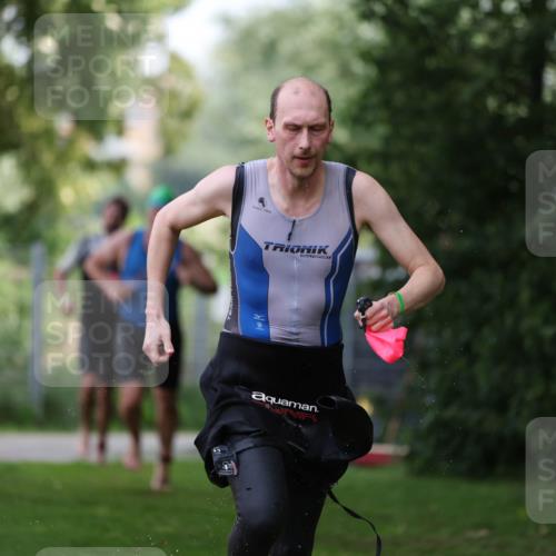 15.06.2025 - 7 Türme Triathlon Michael Strokosch http://msf.ph/oto/7930491 15.06.2025 12:26:09 Schwimmen 393, 469, 479, 600, 619, 621 meine-sportfotos.de