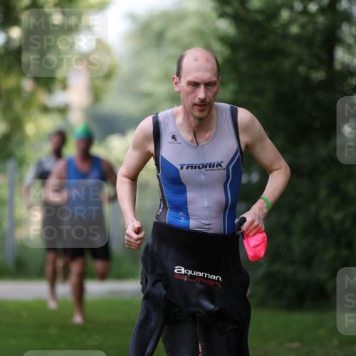 15.06.2025 - 7 Türme Triathlon Michael Strokosch http://msf.ph/oto/7930492 15.06.2025 12:26:09 Schwimmen 393, 469, 479, 600, 619, 621 meine-sportfotos.de