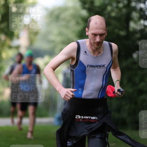 15.06.2025 - 7 Türme Triathlon Michael Strokosch http://msf.ph/oto/7930493 15.06.2025 12:26:10 Schwimmen 393, 469, 479, 600, 621 meine-sportfotos.de