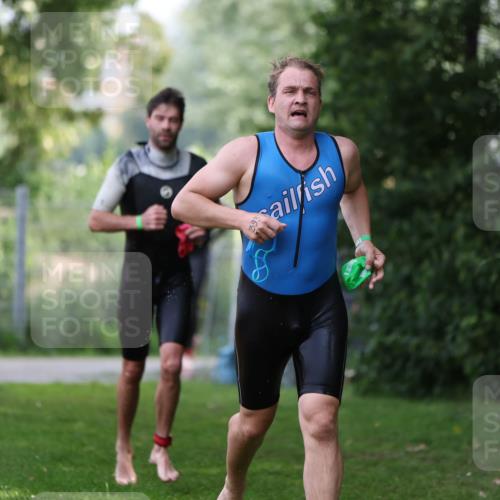 15.06.2025 - 7 Türme Triathlon Michael Strokosch http://msf.ph/oto/7930502 15.06.2025 12:26:12 Schwimmen 393, 398, 456, 469, 479, 600, 621 meine-sportfotos.de