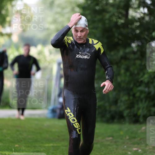 15.06.2025 - 7 Türme Triathlon Michael Strokosch http://msf.ph/oto/7930517 15.06.2025 12:26:22 Schwimmen 393, 398, 456, 469, 516, 600 meine-sportfotos.de
